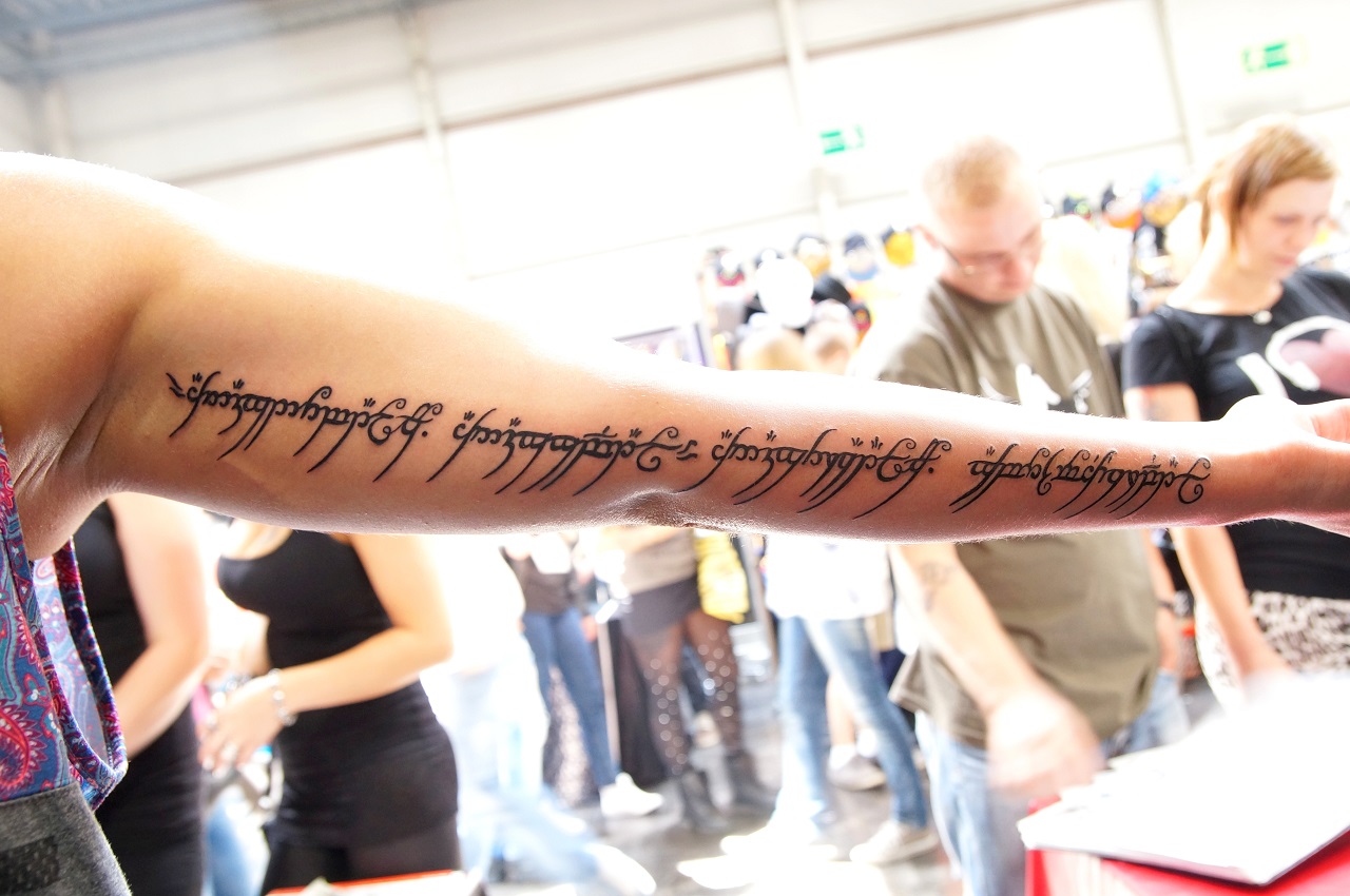 Herr der Ringe Ring Schrift Inschrift Tattoo Tattoo & Lifestyle Leipzig
